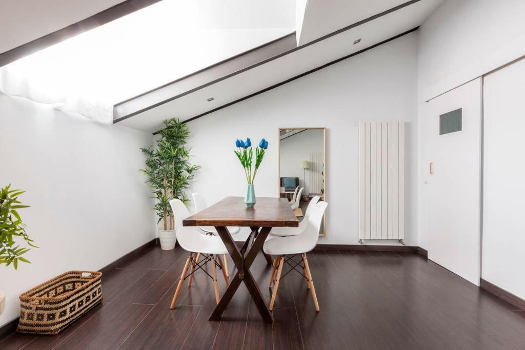 Modern Top Floor Loft At Malasana'S Heart Madrid Extérieur photo